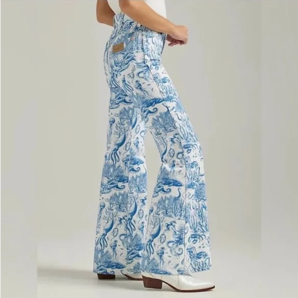 Wrangler Women's High Rise Nautical Print Wanderer
